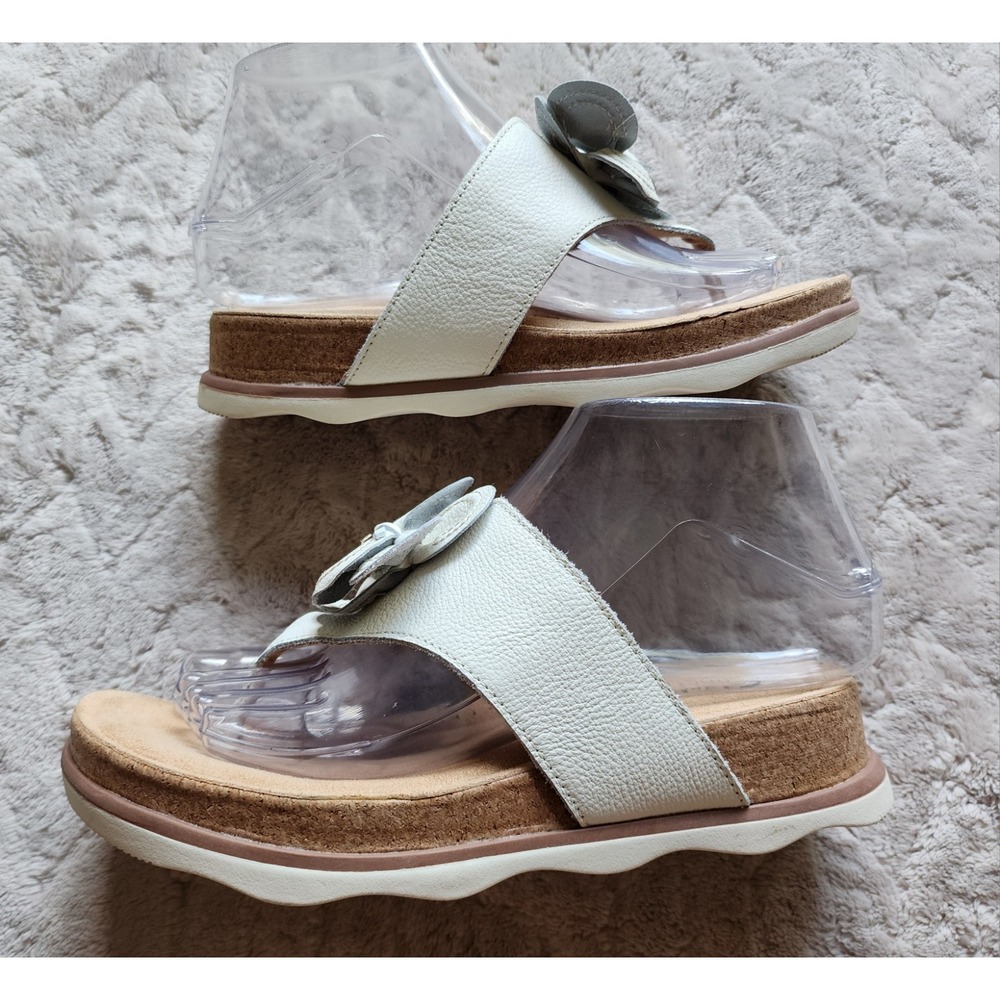 Clarks Brynn White Leather Thong Sandals Womens 6.5 Floral Applique 261651044040 - Picture 8 of 9
